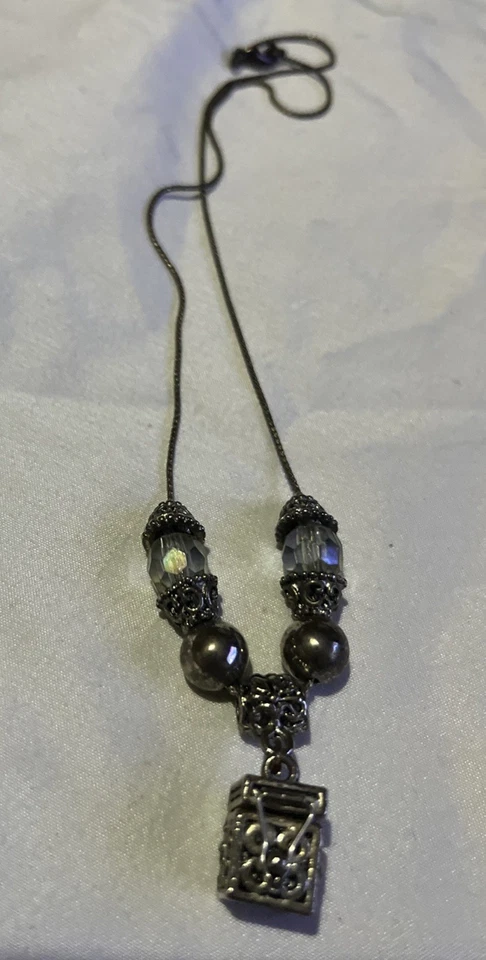 Collar Caja Medallón Tesoro Recuerdo Oración De Colección con Cuentas y Piedras Foto 1 de 4