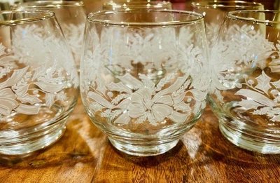 Vintage Libbey White Bow Holly Gold Rim Christmas Holiday Highball Glasses Set 6 - Image 1 of 4