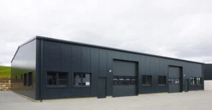 DELTACON Stahlhalle Büro Werkstatt Produktion 18 x 25 x LH 5/ FH 7 m isol. - Bild 1 von 3