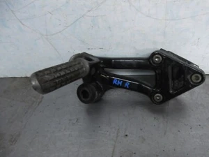 KAWASAKI ZZR1100 REPOSAPIÉS TRASERO DERECHO ZZR1100 C - Imagen 1 de 1