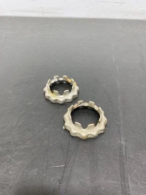 Toyota Supra MKIV TT LHD 1993 cubiertas de tuerca de eje OEM Foto 1 de 4