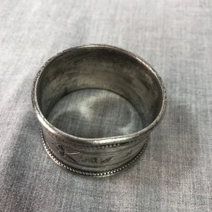 VTG napkin ring, metal Unbranded Monogrammed - Picture 1 of 6