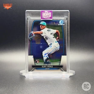 2025 Topps Archives Signature Series Eury Pérez RC Auto /5 – Bowman Chrome - Bild 1 von 2