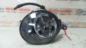 LUZ ANTINIEBLA DELANTERA DERECHA - VW Caddy III (2KA,2KH,2CA,2CH) Van 2.0 SDI (BDJ) 2009 - Imagen 1 de 1