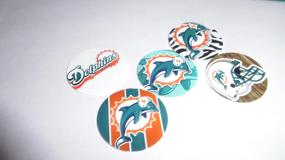 Imágenes de tapa de botella de una pulgada precortadas de los Miami Dolphins fútbol americano NFL envío gratuito Foto 1 de 1