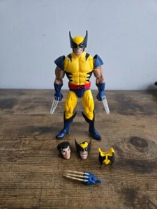 Hasbro Marvel Legends X-Men Love Triangle Modellino Wolverine 6 pollici - Foto 1 di 9