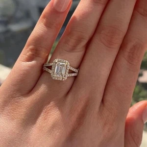 1.50 Ct Emerald-cut E VVS2 IGI Lab Grown Diamond Engagement Ring 14K Gold - Picture 1 of 5