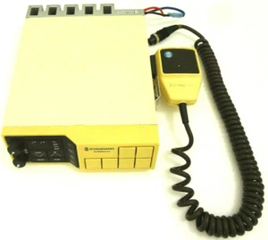 STANDARD GX3000U AA 35 WATT UHF FM TRANSCEIVER 64 CHANNEL W/ MICROPHONE VINTAGE - Picture 1 of 11