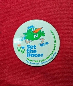 Set Vintage Il Ritmo Prendi La Via del Cibo Per Una Buona Nutrizione Pinback 2,25" - Foto 1 di 3