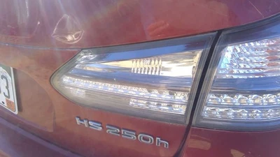 Luz trasera derecha para pasajero híbrido Lexus Hs250h 2010-12 lámpara de freno interior OEM Foto 1 de 4