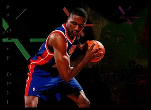 SkyBox Theo Ratliff Detroit Pistons 1996 #AR3 Grant’s Slant Rookie Insert NBA  - Imagen 1 de 2