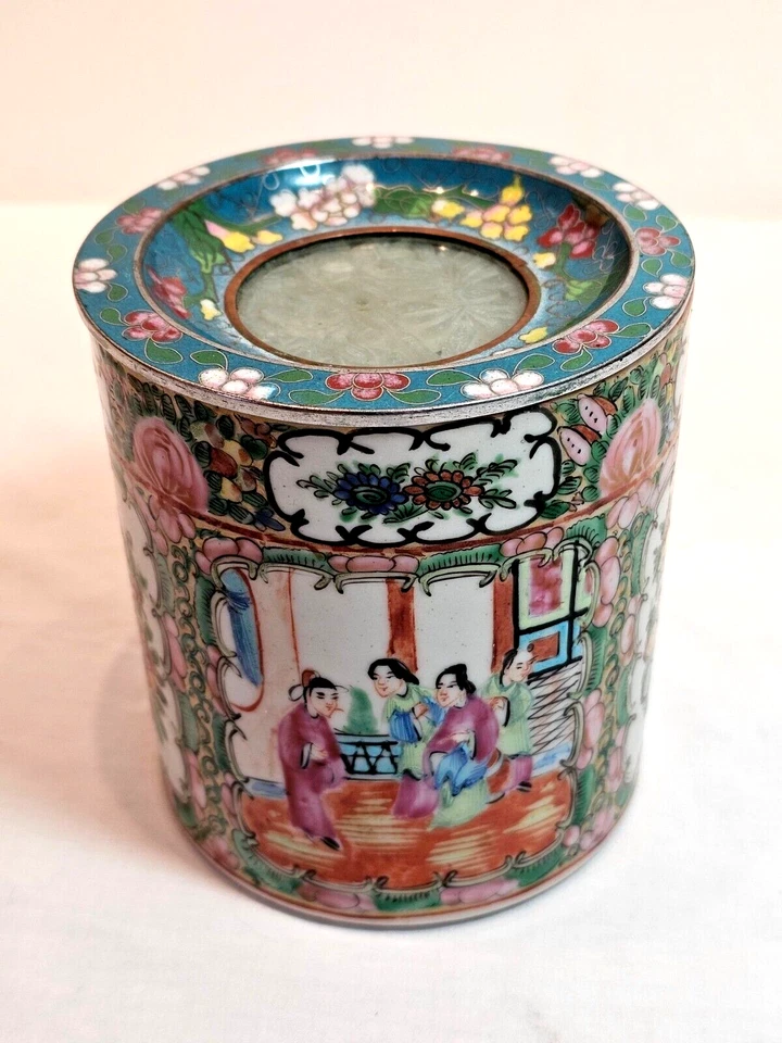 RARO Antiguo Chino Familia Rosa Medallón Porcelana 5" Carrito de Té Tapa Jade BONITO Foto 1 de 4