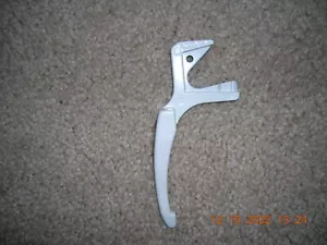 Pella Casement Lock Handle Left Hand White~ NEW - Picture 1 of 2
