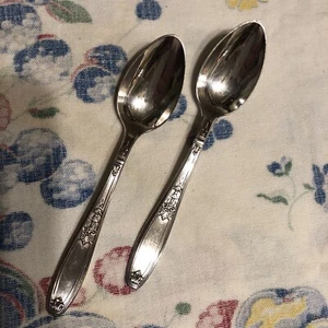 2 Vtg AMBASSADOR 1847 Rogers Bros Silverplate Demitasse Spoons - Darling ! - Picture 1 of 5