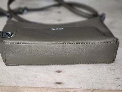 Bolsa tiracolo Calvin Klein couro lírio saffiano em excelente estado usado - Imagem 1 de 4