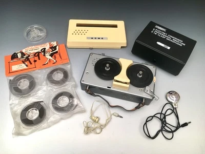 Grabadora de cinta y micrófono lavalier portátil ACME de colección de los años 60 RARO Foto 1 de 4