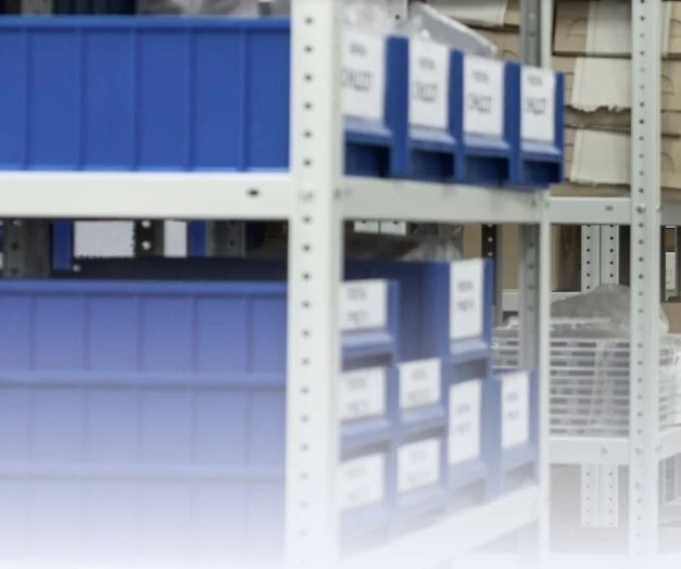 IC Field Programmable Gate Array _ AMD Xilinxs _ XCS40-3PQ208C - Image 1 of 1