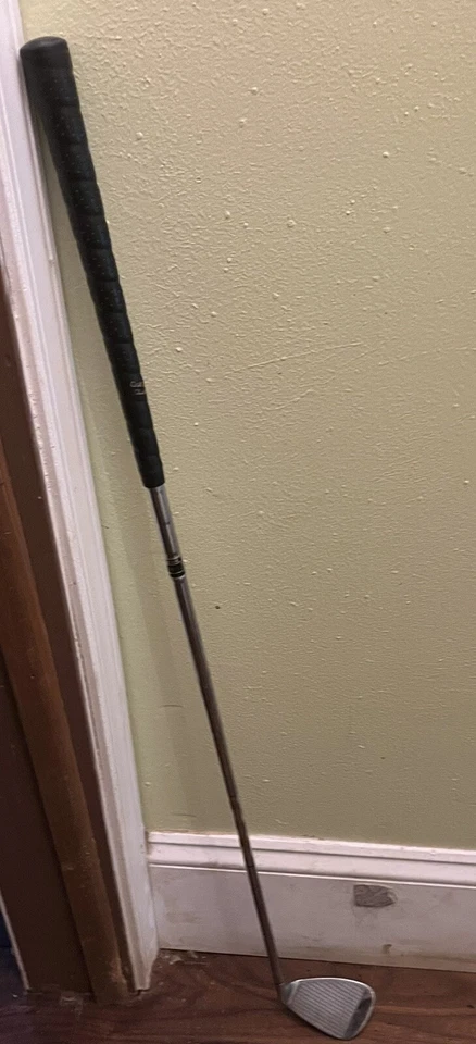 Wilson Pitching Wedge Golf Club 2400 Torque Control LH 02C 36" - Image 1 of 4