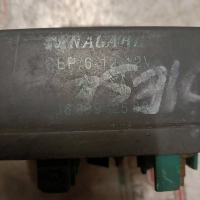 Relé de precalentamiento de bujías incandescentes  CITROEN XANTIA 1.9 TD SW - Imagen 1 de 3