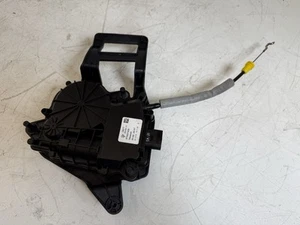 2014-2024 MASERATI GHIBLI REAR TRUNK LID LATCH LOCK ACTUATOR MOTOR OEM - Picture 1 of 9