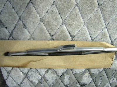 LIMPIAPARABRISAS FORD ANGLIA Foto 1 de 2