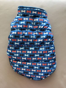 HOTEL DOGGY PUFFER DOG VEST COAT SIZE M DOG BONES DESIGN - Picture 1 of 2