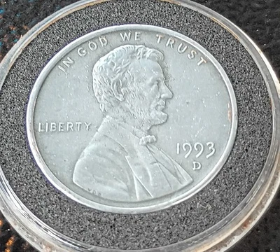 1993 D Close Am DYE ERROR 🔥SUPER RARE 🔥 - Image 1 of 4