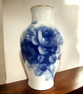 G0006 Okura Touen Porzellan blaue Rose Vase Handarbeit japanische Keramik - Bild 1 von 8
