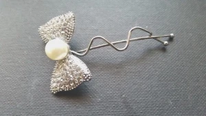 FERMAGLIO CAPELLI DONNA BIANCO CRISTALLO PERLA ARGENTO FIOCCO - Foto 1 di 1