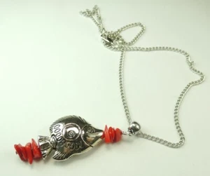 Collar de coral rojo hecho a mano con pez en cadena playa boda - Imagen 1 de 2
