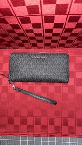 MICHAEL KORS Large Continental Wristlet Wallet Women's Wallet - Black - Picture 1 of 12