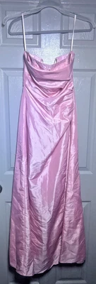 Vestido Jump Apparel talla 3 rosa sin tirantes cuentas espalda abierta graduación princesa Foto 1 de 4