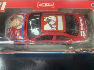 AUTOGRAPHED 2006 KEN SCHRADER #21 LITTLE DEBBIE TEAM CALIBER 1/24 PROMO Diecast - Picture 1 of 6