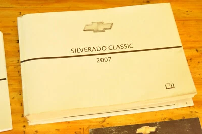 Silverado Classic 3500 2007 manual del propietario con estuche Foto 1 de 4