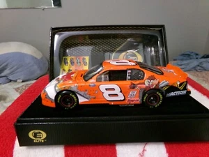 2002 DALE EARNHARDT JR 1/24 LOONEY TUNES REMATCH CAR #3873 OF 5,000 BRAND NEW!!! - Picture 1 of 9