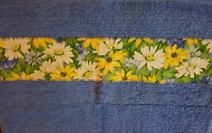 NEW HAND TOWEL COTTON Nice Terry Appliqued Band Blue Yellow White Daisy Daisies - Picture 1 of 1