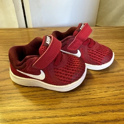 Nike Baby Infant Size 2 - Image 1 of 3