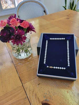 Collar de perlas del Nilo Azul (6-6,5 mm), hebra de 16 pulgadas, broche de oro amarillo de 14k Foto 1 de 4