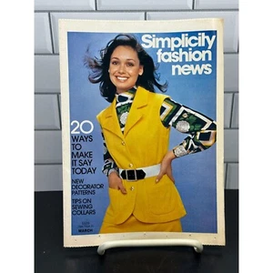 Simplicity Fashion News März 1973 - Schnittmusterkatalog - Tipps zum Nähen von Halsbändern - Bild 1 von 3