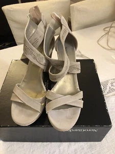 Sandali usati by nero giardini Camoscio Beige - Foto 1 di 4