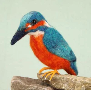 The Makerss Felting Kit - Kingfisher Needle Felt Kit - Picture 1 of 4