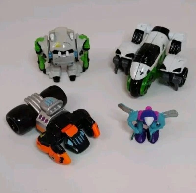 1994 Micro Machines Z-Bots Morphbots Robot Machines 3-Pack & Bonus Wingzing - Image 1 of 4