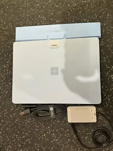 Microsoft Surface Laptop 7 13.8" Snapdragon X Elite 3.8GHz 16GB RAM 512gb - Picture 1 of 5