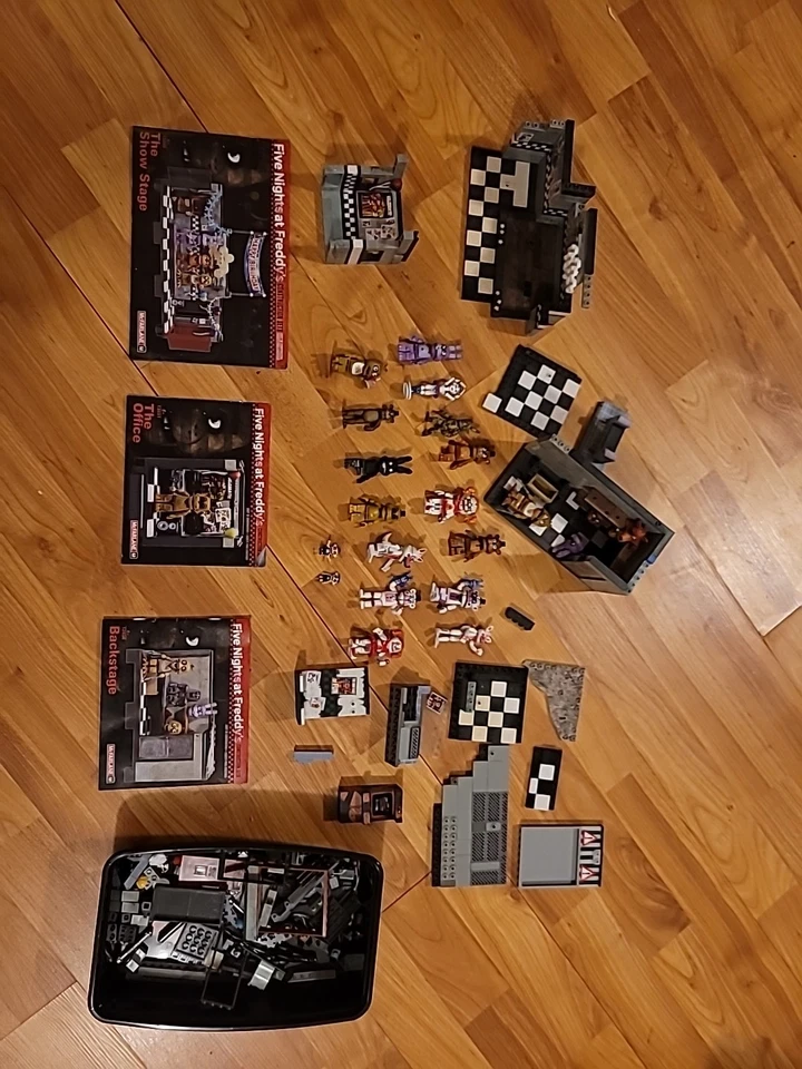 McFarlane Toys Five Nights at Freddy's Lot Of Incomplete Pieces See Pictures - Image 1 of 4