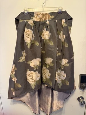 Falda Formal Asimétrica Tafetán Floral Marrón Tweed Stella Talla Mediana Foto 1 de 4