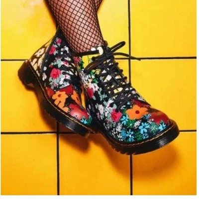 Dr Martens Docs Botas Florales Niña Juvenil Negras Con Cordones Cremallera Lateral Talla T 10 Zapatos Foto 1 de 4