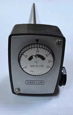 Landis & Gyr QAE 10 v 60 Temperature Sensor | 0–60°C Range - Image 1 of 4