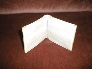 GRAY  EELSKIN BIFOLD WALLET WITH 2 COMPARTMENT FOR BILLS  NEW  WITH DEFECT - Imagen 1 de 3