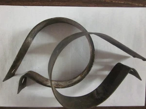 Orig Vintage A/C Receiver Dryer Drier Brackets 62 63 64 65 66 67 68 Chevy GM AC - Picture 1 of 3