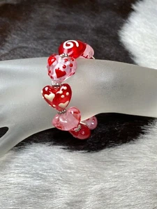 Valentines Red & Pink Heart & LOVE Words Lampwork Glass Beaded Stretch Bracelet - Picture 1 of 2
